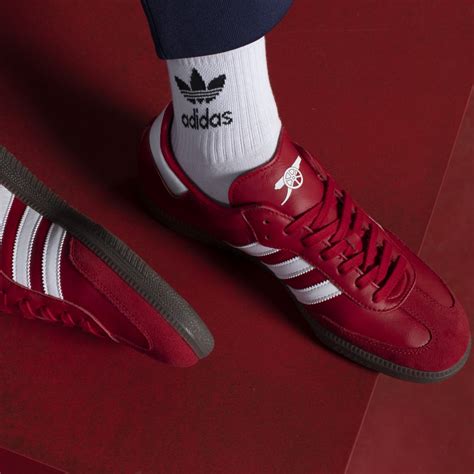 rote adidas schlappen|adidas samba og rot.